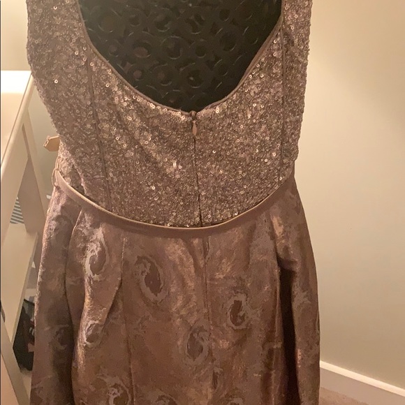 Gold sequin party dress - Picture 4 of 6